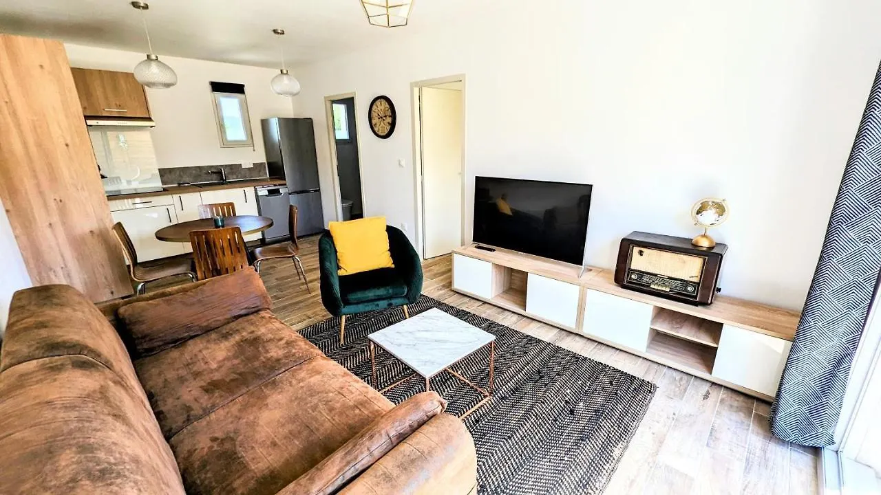 Holiday home Charmant Logement Recent 42 M2 Les Pennes-Mirabeau