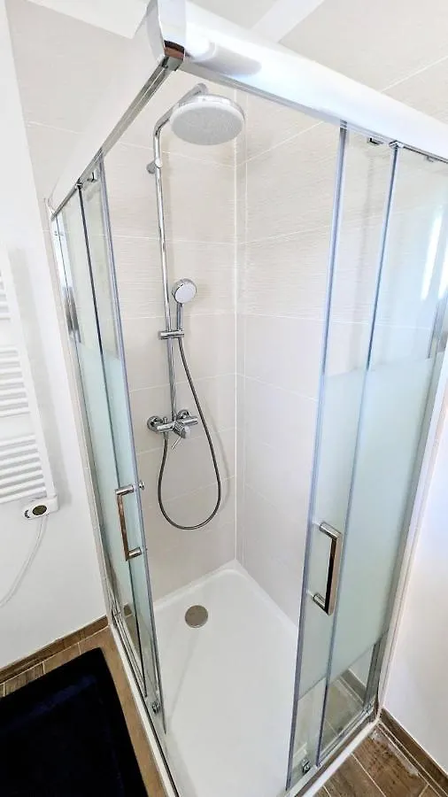 Charmant Logement Recent 42 M2 Les Pennes-Mirabeau 0*,  France